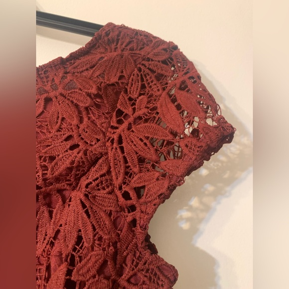 Lulus small burgundy dress right sheer right now wine red - Picture 7 of 7